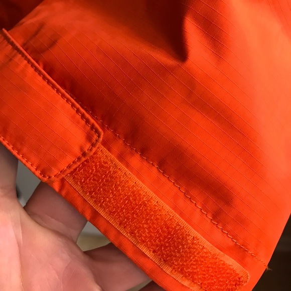 🌧THE NORTH FACE HYVENT Rain Jacket - Picture 10 of 16